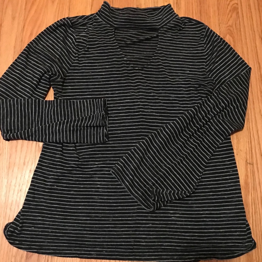 Apt. 9 • Keyhole Top